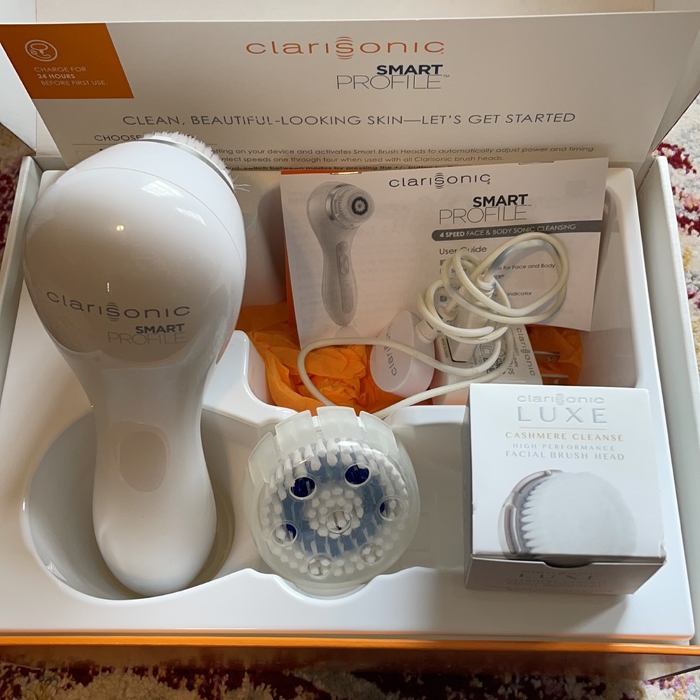 Clarisonic Smart package! Coming with one brand new "luxury cashmere brush head"